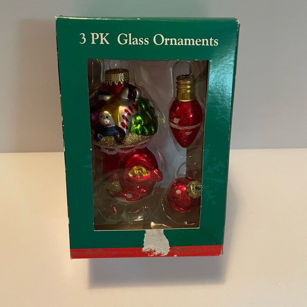 Holiday Glass Ornaments Set - Red and Green